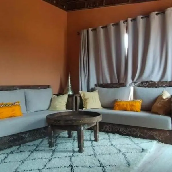 Chalets-Appartements Tourtite، فندق في Aït nʼTaleb Akka