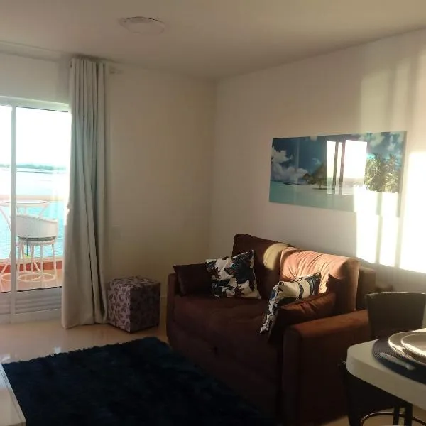 Golden Lake Arraial do Cabo. Apartamento novo. 2 quartos. Varanda com vista para o lago