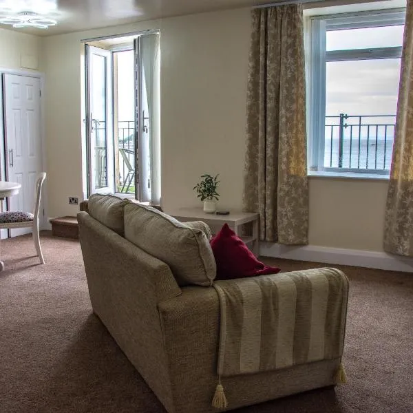 Morecambe Central balcony with sea view, hotel in Morecambe