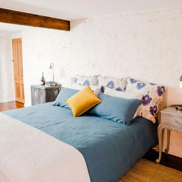 Orange Door Bnb, hotel v destinaci Currency Creek