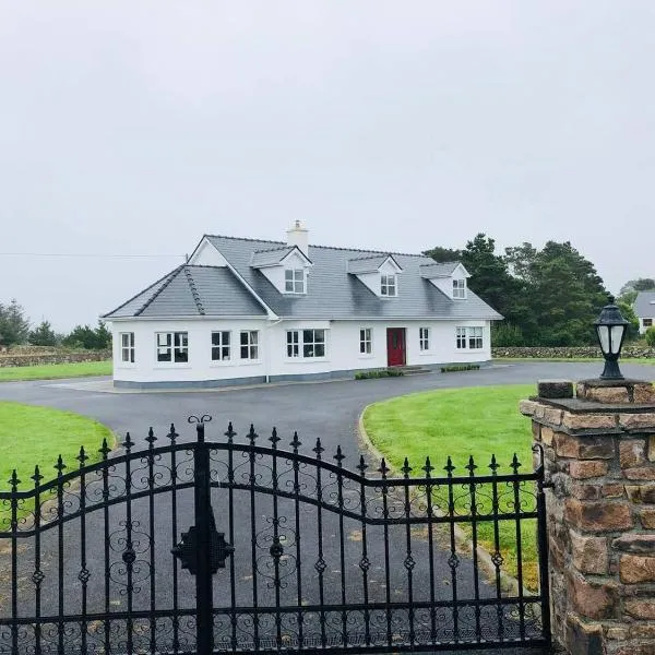 Connemara. 3 Bedroom, 8 bed, Holiday home, hotel di Galway
