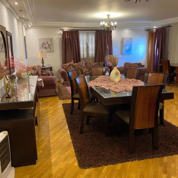 Luxury Apartment, hotel v destinaci Port Said