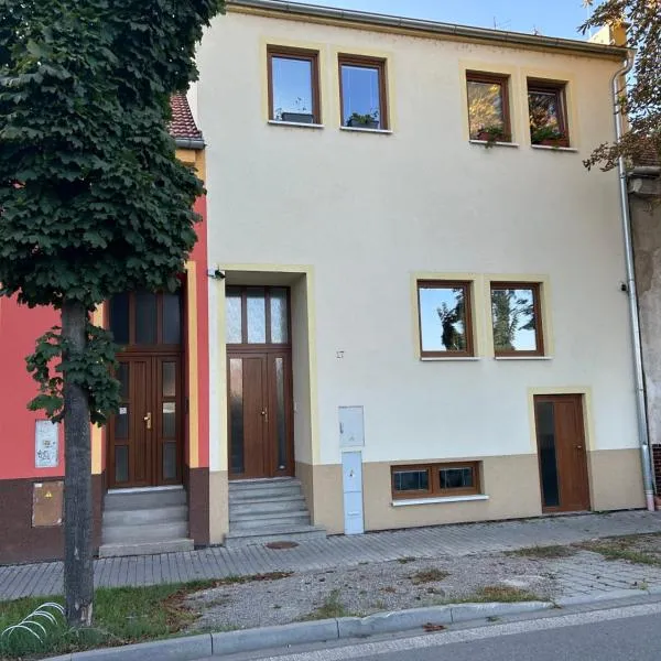 Stromořadní 17, hotelli kohteessa Břeclav