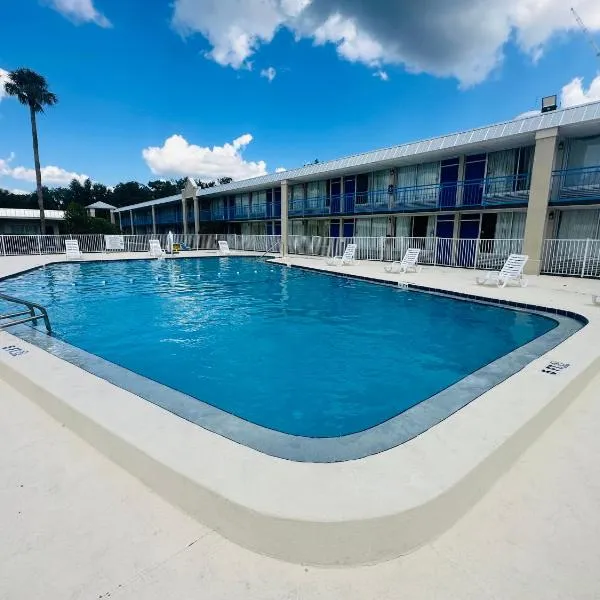 Rodeway Inn, hotel v destinaci Silver Springs