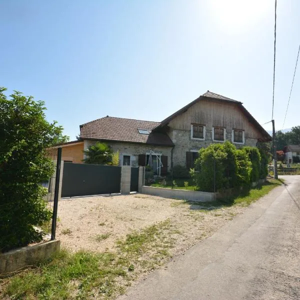 Gîte de Crêt Vial, hotel u gradu Alby