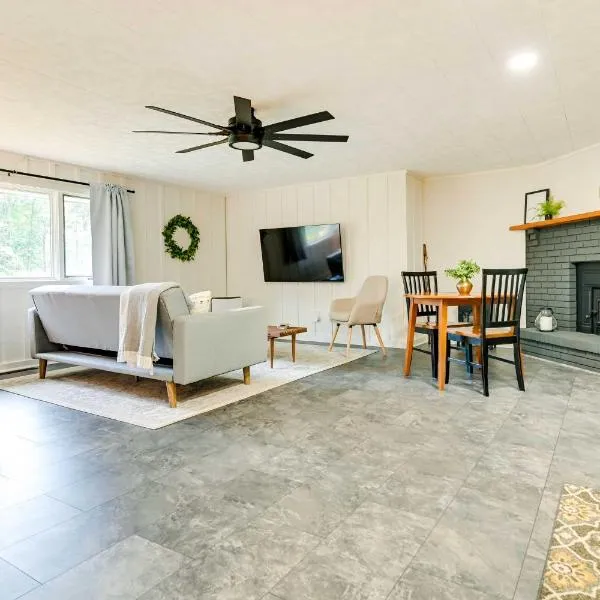Modern Studio Less Than 13 Mi to Saratoga Racetrack!, hotel v destinaci Ballston Spa