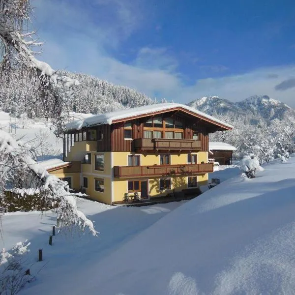 Ferienwohnung Habel, hotel v destinaci Hochfilzen
