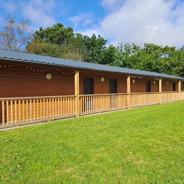 Celtic Minor Stables, hotel in Twyn Llanan