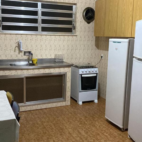 Casa muito espaçosa privativa com Piscina, Churrasqueira e área gourmet - Foto 5