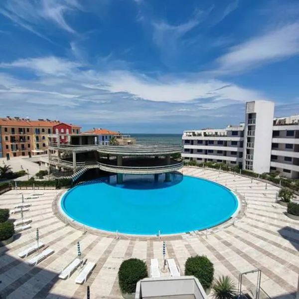 Blue Paradise: a due passi dalla spiaggia., hotel in Porto Recanati