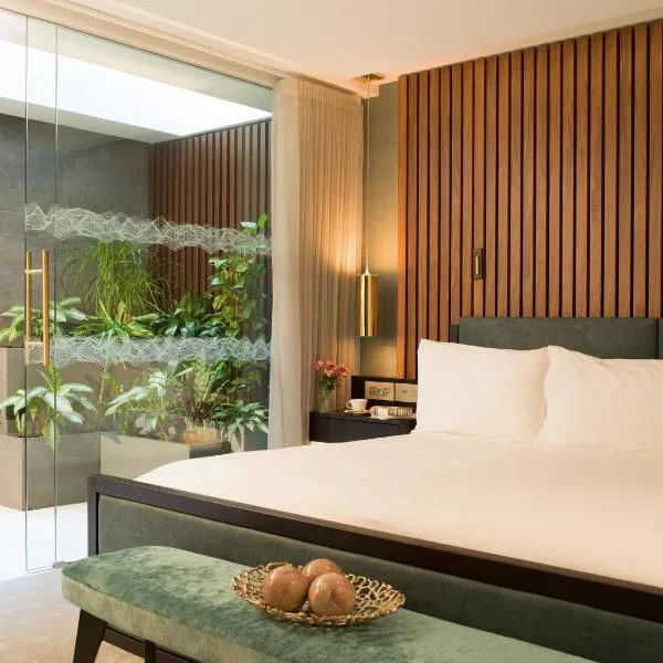 Middle Eight - Covent Garden - Preferred Hotels and Resorts, hotel sa London