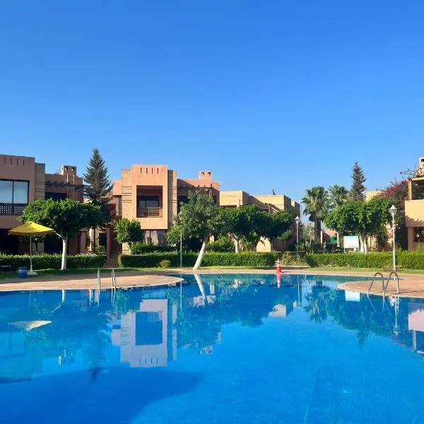 Bright condo w/ pool, hotell sihtkohas Marrakech