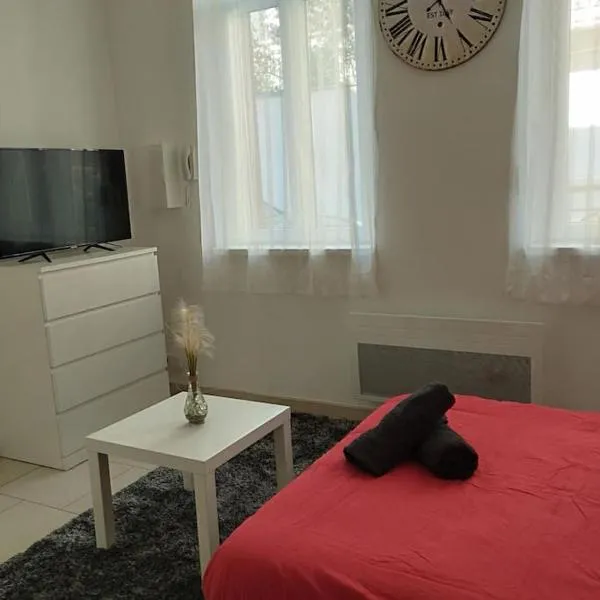 Agréable Studio calme 2 pers, hotel v destinaci Saint-Quentin