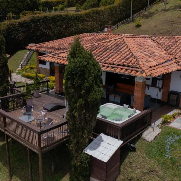 CASA CAMPESTRE MONTECARLO Guatapé- desayuno a pareja, hotel in Guatapé