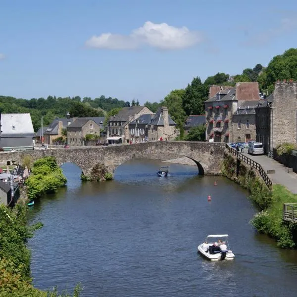 Au Fil De L'Eau - Le Bord de Rance, hotel in Dinan