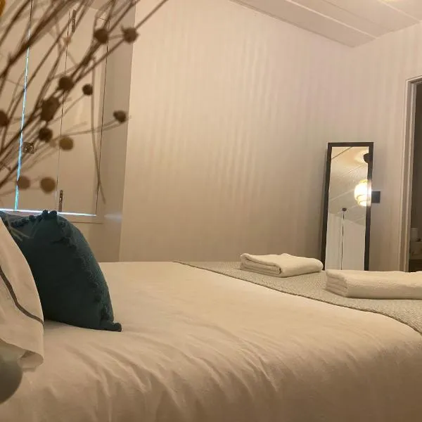 Grândola Suites - Suite Henrique, hotel v destinaci Grândola