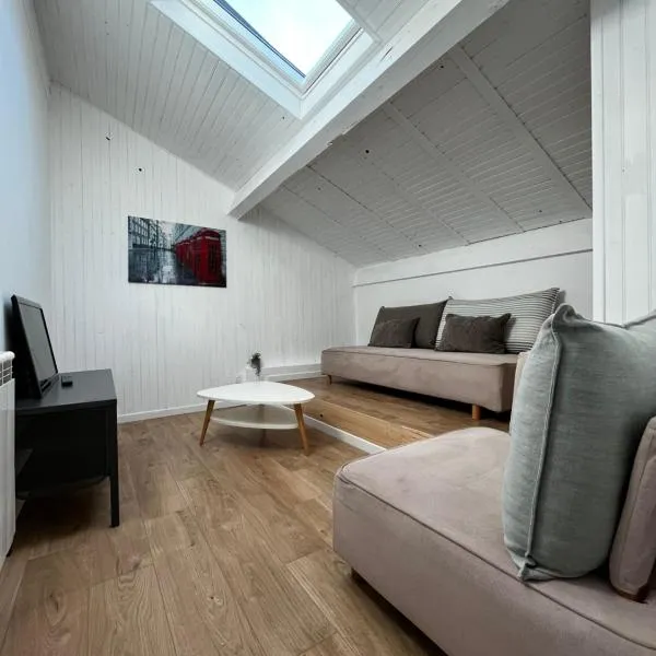 Petite maison dans le beaujolais, готель у місті Les Olmes