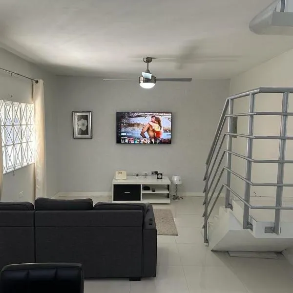Mandeville Vacation Home, ξενοδοχείο σε Μαντεβίλ
