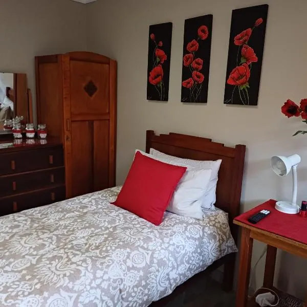 Tuiskoms & Toeka Guesthouse, hotel in Potchefstroom