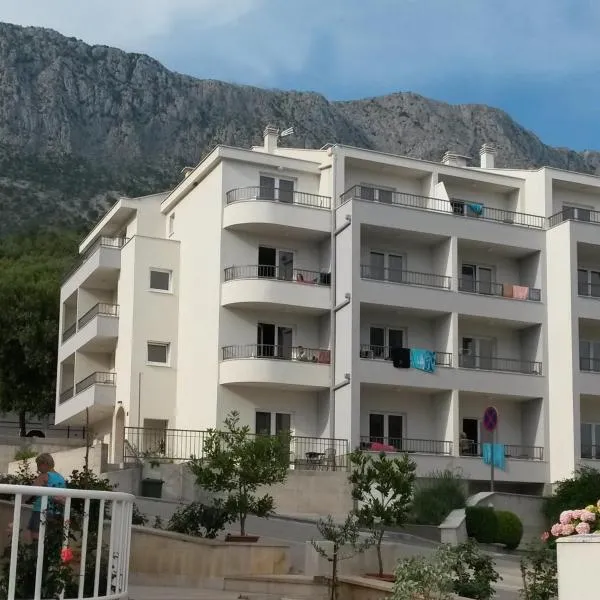 Apartments Bota, hotel en Drvenik