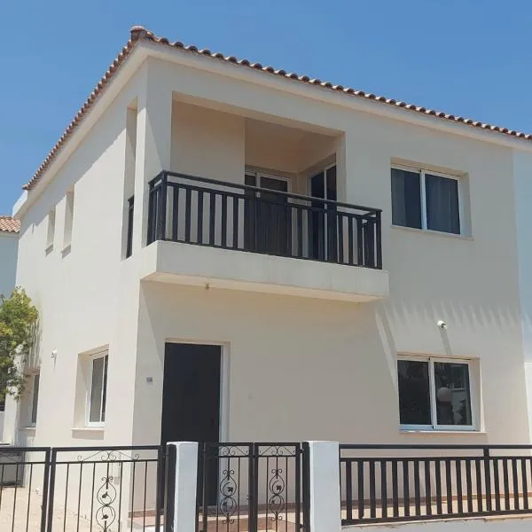 The T Villa, hotel en Protaras