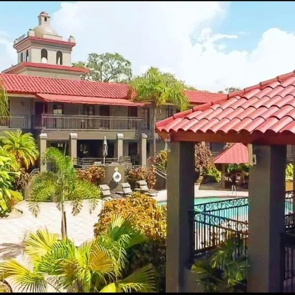 Red Roof Inn PLUS & Suites Tampa, hotel a Temple Terrace