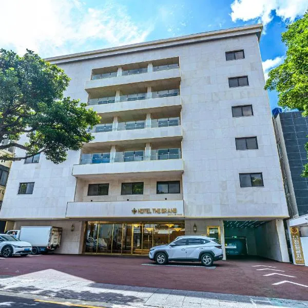 Hotel The Grang Seogwipo, hotel v destinaci Sogüpcho
