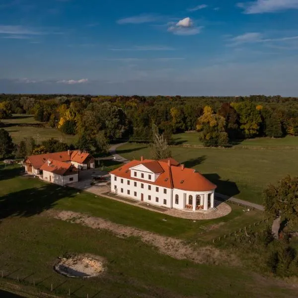 Zámeček - Chateau Lány - Depandance Stroodel, hotel v destinaci Břeclav