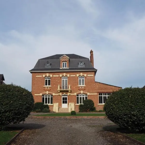 Chez Bérénice et Clément, hotel v destinaci Miraumont