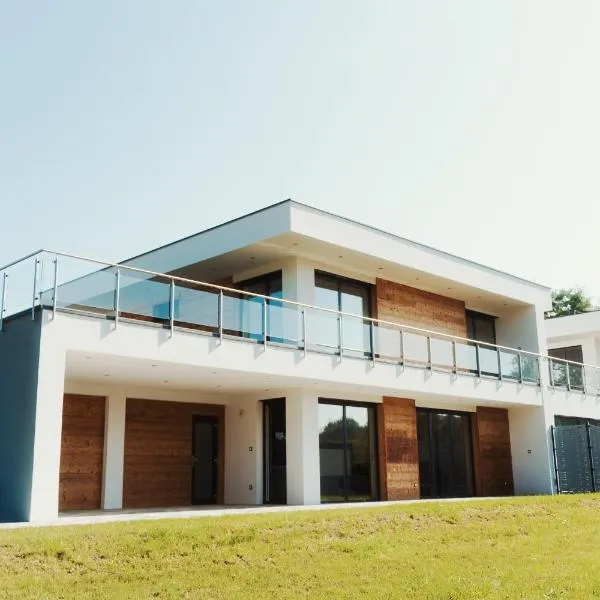 Fitromax Apartmanház, hotel v destinaci Ajka