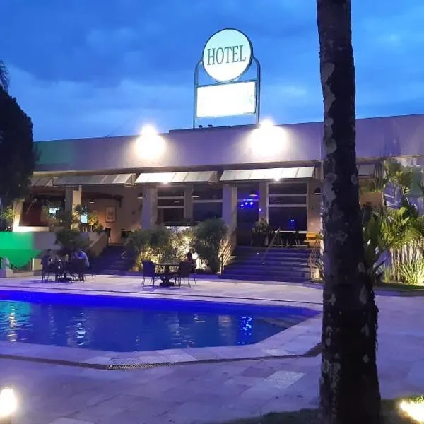 Attiê Park Hotel, hôtel à Tibúrcio Miranda