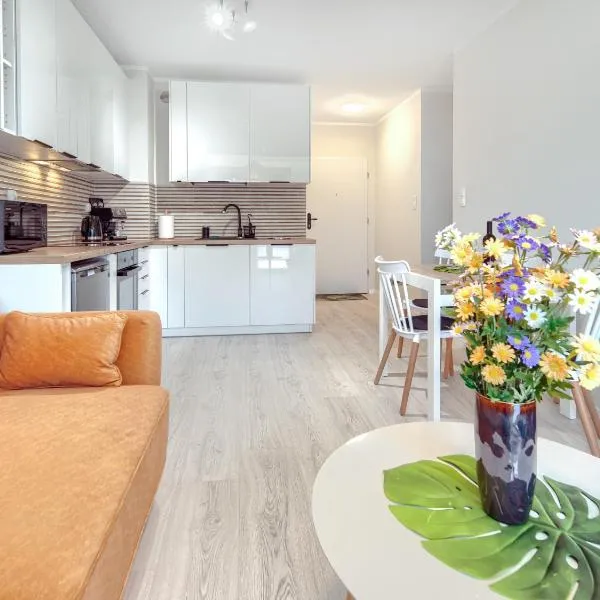 Tricity Retreat Apartments with Parking - by Rentujemy, hotel em Straszyn