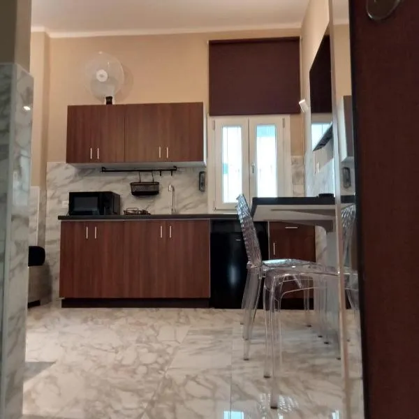 AURY HOME -Corso XX Settembre, hotel in Cremona