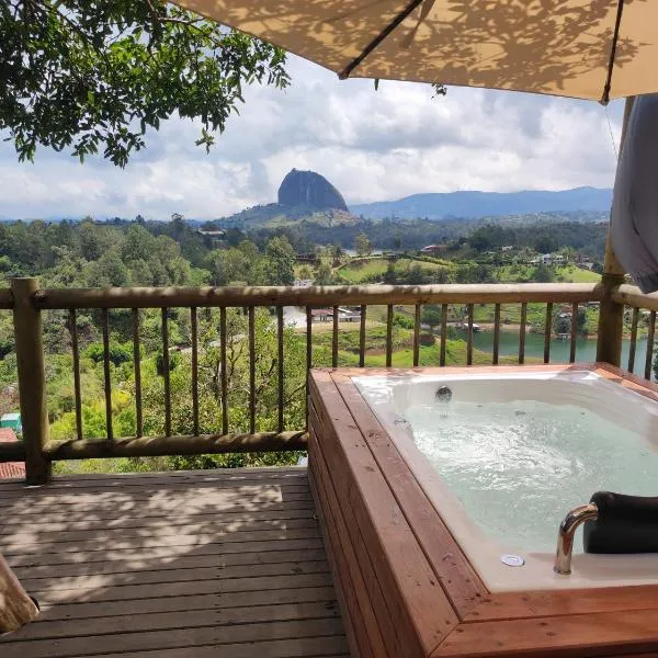 Breeze Glamping -Guatape, hotell i El Peñol