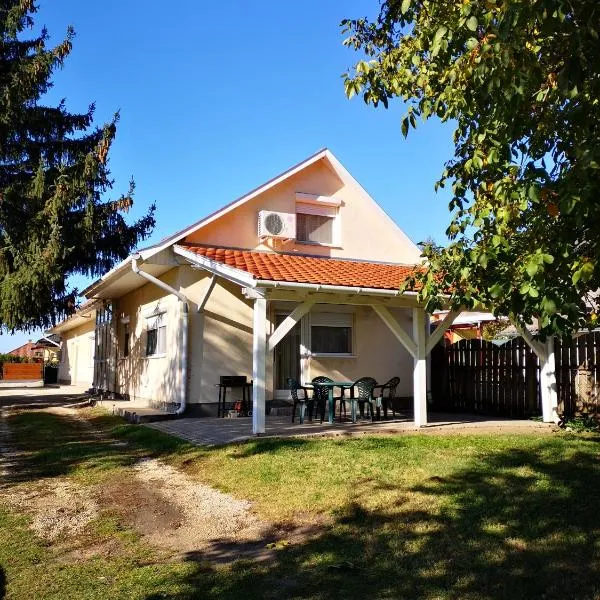 Kiss Apartman, hotell i Balatonboglár