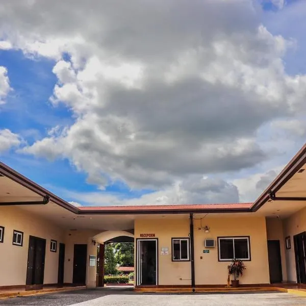 Hotel Residencial Panamericano, hotel in El Cacao