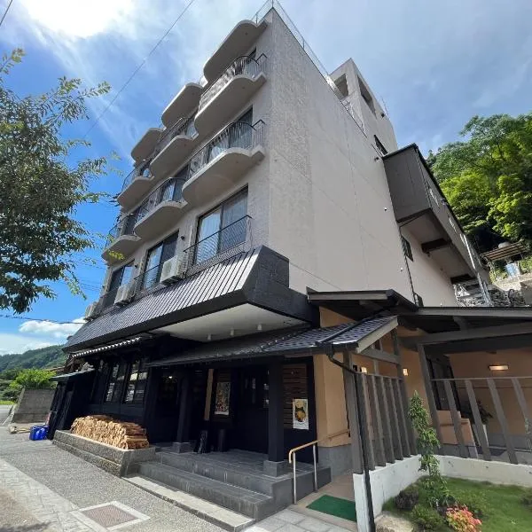 Ryokan Tenryu, hotell i Hita