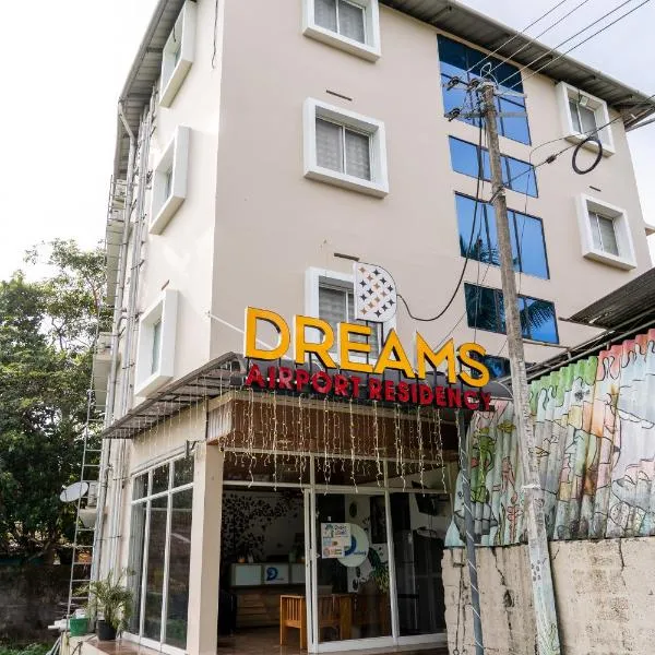 DREAMS AIRPORT RESIDENCY, hótel í Nedumbassery
