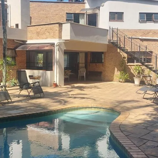 Cycasia Lodge, hotel a Umzumbe