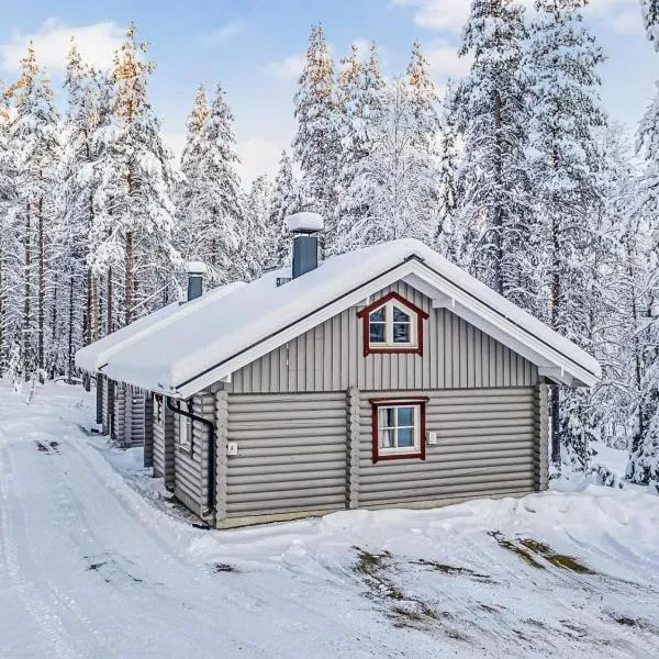 Holiday Home Ylläksen tunturihonkamaja 5 by Interhome, hotell i Äkäsjoensuu