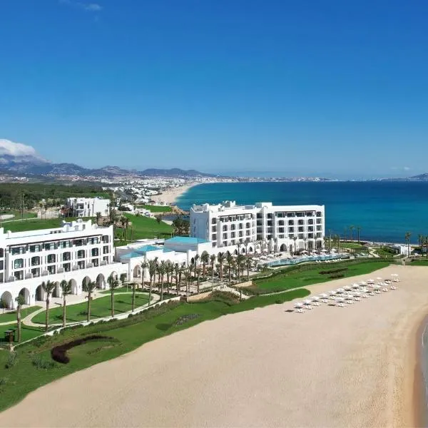 The St. Regis La Bahia Blanca Resort - Tamuda Bay, hotel a Fnidek