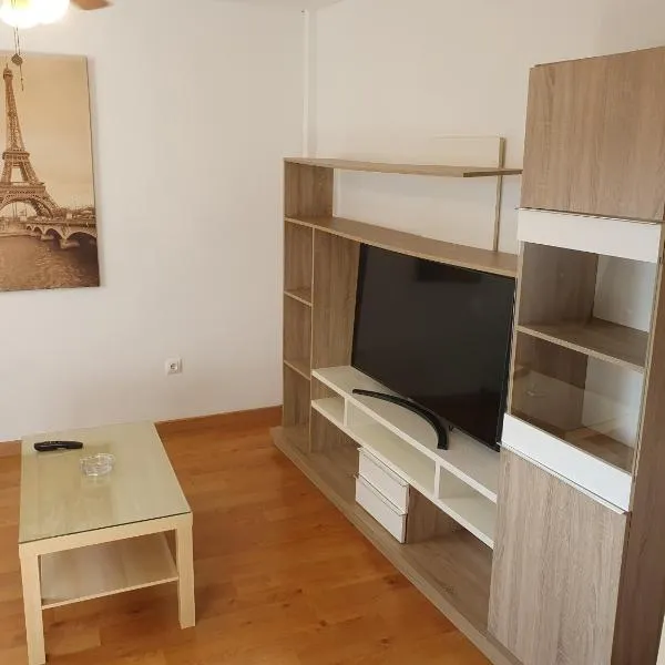 2H, Aire Acondic, 50m2, 1 dormitorio, 4 huéspedes, WIFI GRATIS, hotel in La Línea de la Concepción