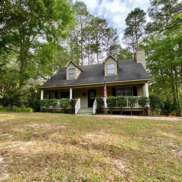 Donna’s Charm: 3 BR/king-suite/pools/golf, hotel v destinaci Daphne