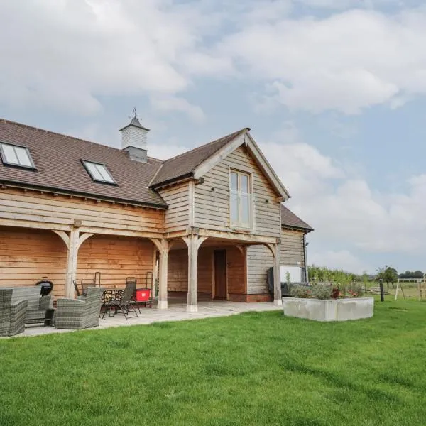 Hallgarth Farm Holiday Lodge, hotel in Pershore