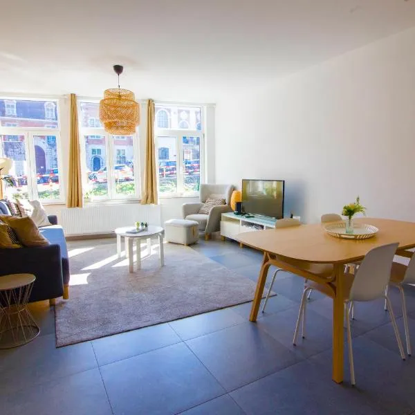 Residence Royal Sélys, City-Center - Bike Parking and Outdoor, ξενοδοχείο στη Λιέγη