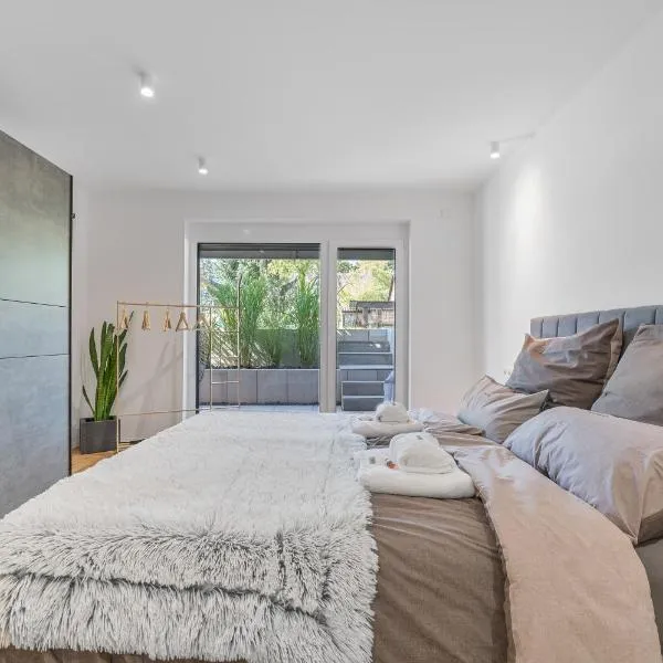 NEU: Stylische Suite mit Netflix und Workspace, hótel í Böblingen