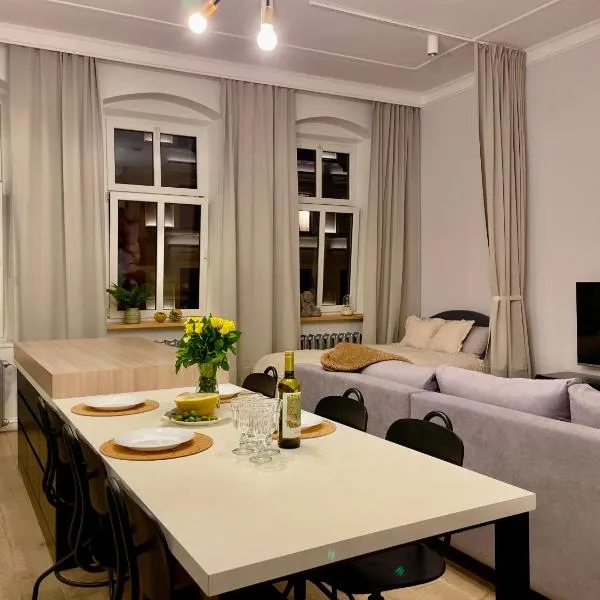 Spacious Apart in the Center- Main Square 300m, hotel vo Vroclavi