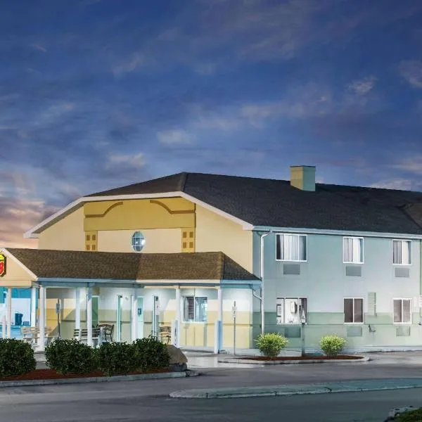 Super 8 by Wyndham Clearfield, hotel in Clearfield