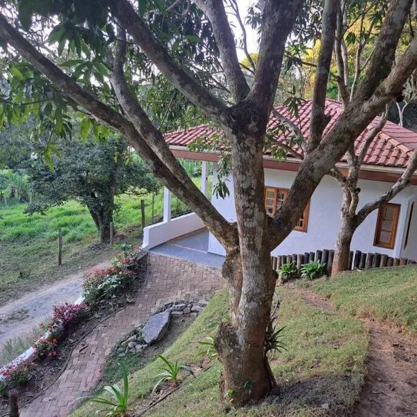 Orobó Kaá - entre a floresta e a vida no campo, hotel in Monteiro Lobato