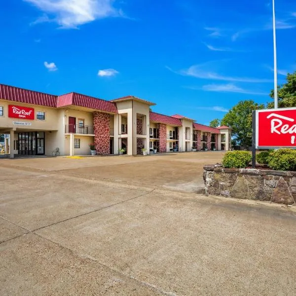 Red Roof Inn Forrest City，森林市的飯店